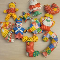 10 VINTAGE Christmas Ornaments 3D Fabric Plush 80s 90s Santa Tree Bell Retro GUC