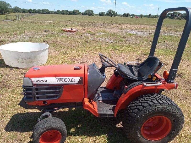 B1700 Kubota Tractors