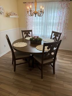 Albion Round Wood Pedestal Dining Table with 4 Chairs