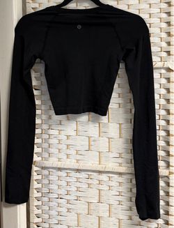 Lululemon Black Long Sleeve Crop Top