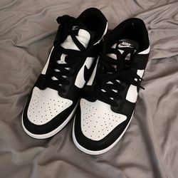 Nike Dunks size 8.5