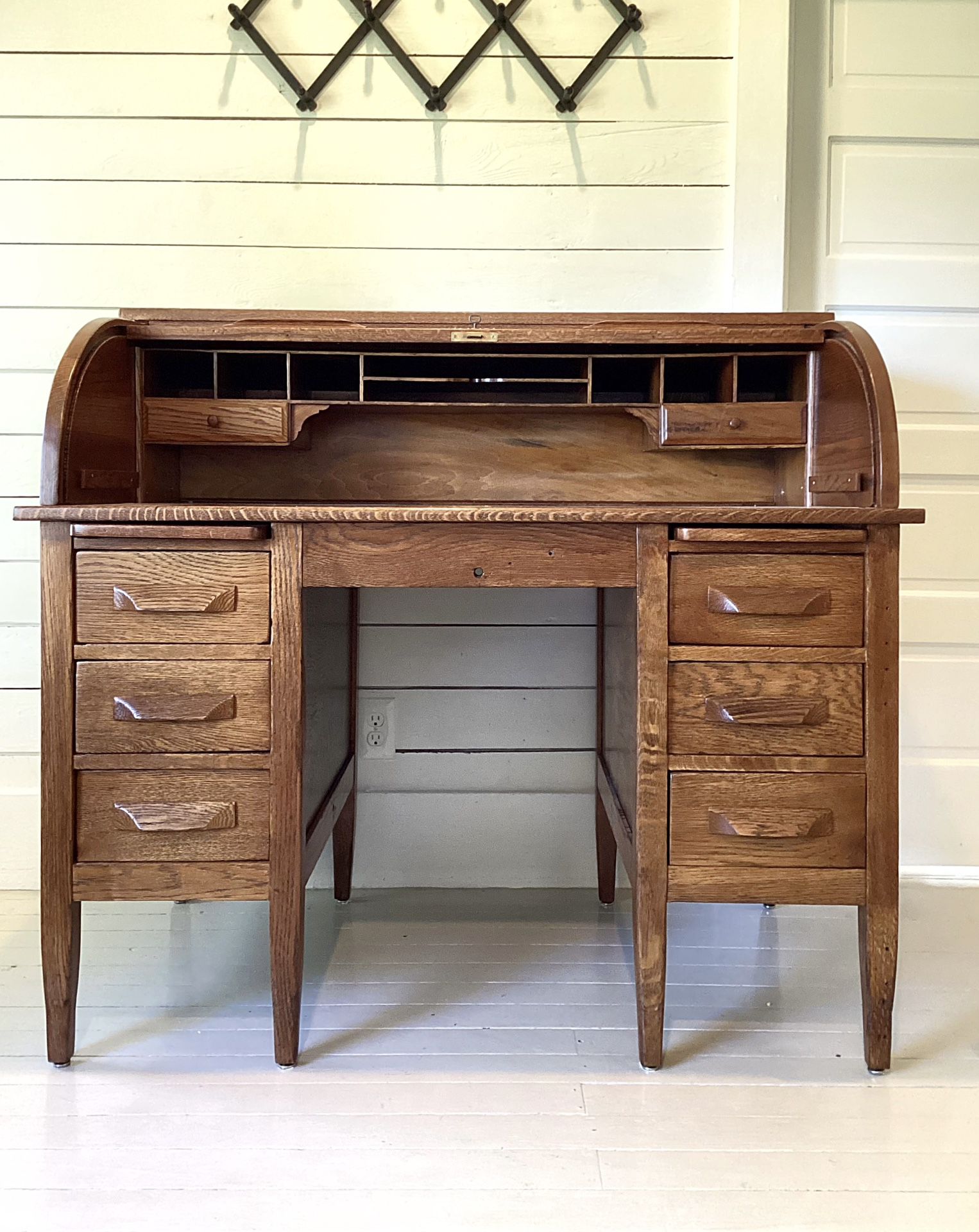 Antique Roll top Desk With Key