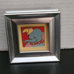 Disney 2006 Framed Dumbo Collectible Trading Pin Ornament 