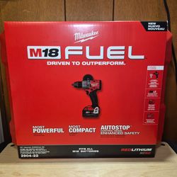 Milwaukee M18 Fuel Hammer Drill Driver Kit