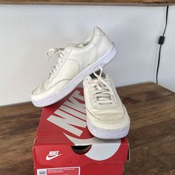 Nike court size 8 1/2