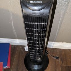 Utilitech 3 Speed Oscillating Tower Fan