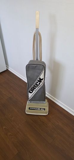 Oreck XL Classic Vacuum – Works Great!