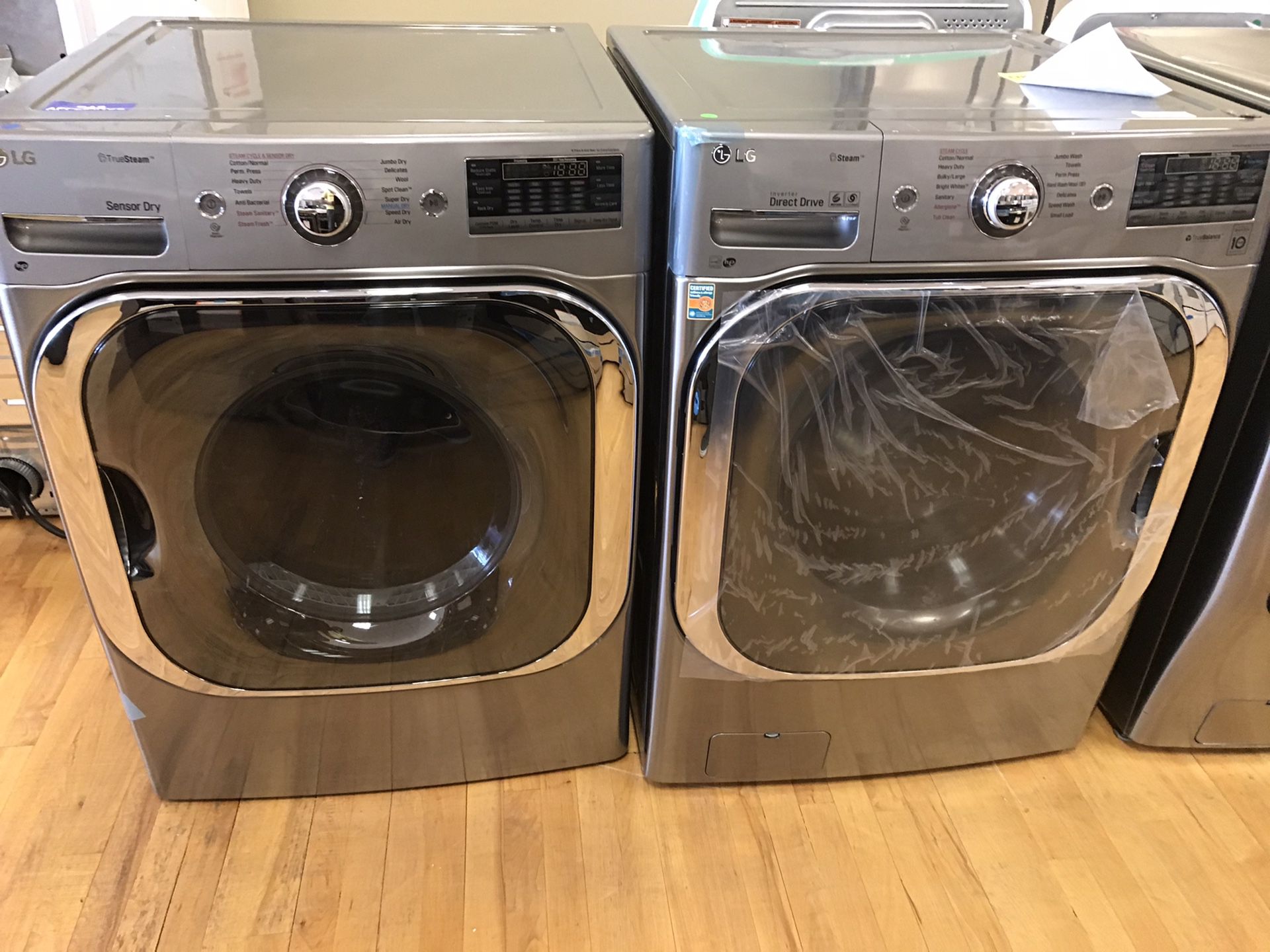 New Scratch or Dent LG Front Load Washer 5.2 CuFt & Gas Dryer 9.0 CuFt Stainless Steel ONLY $1,389.00