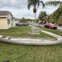 17’ Aluminum Canoe