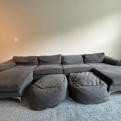 Sectional Sofa/couch