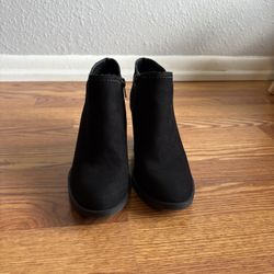Black Boots