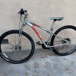 Giant Mountain Bike