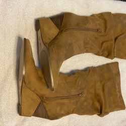 Boots (size 9) new