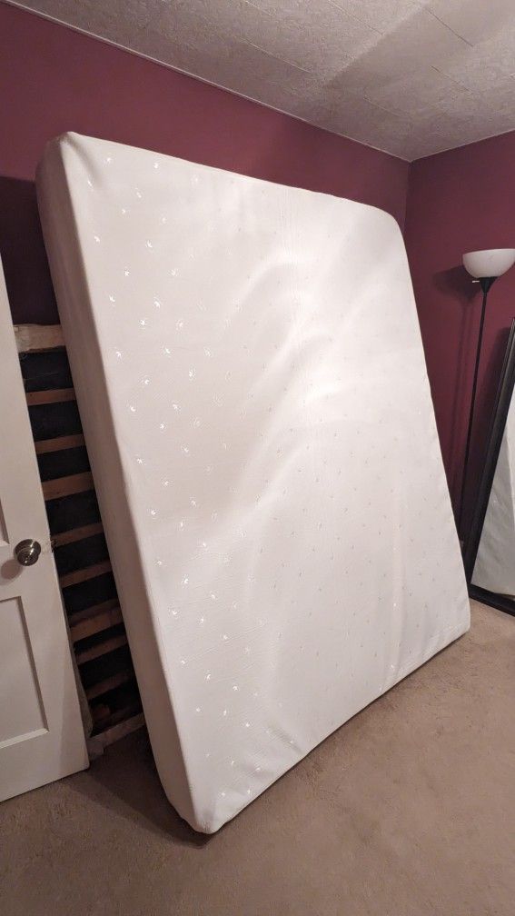 New Queen Memory Foam Mattress