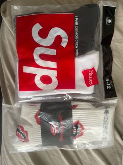 Surpreme and chrome heart socks