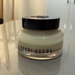 Bobbi Brown Vitamin Enriched Face Base