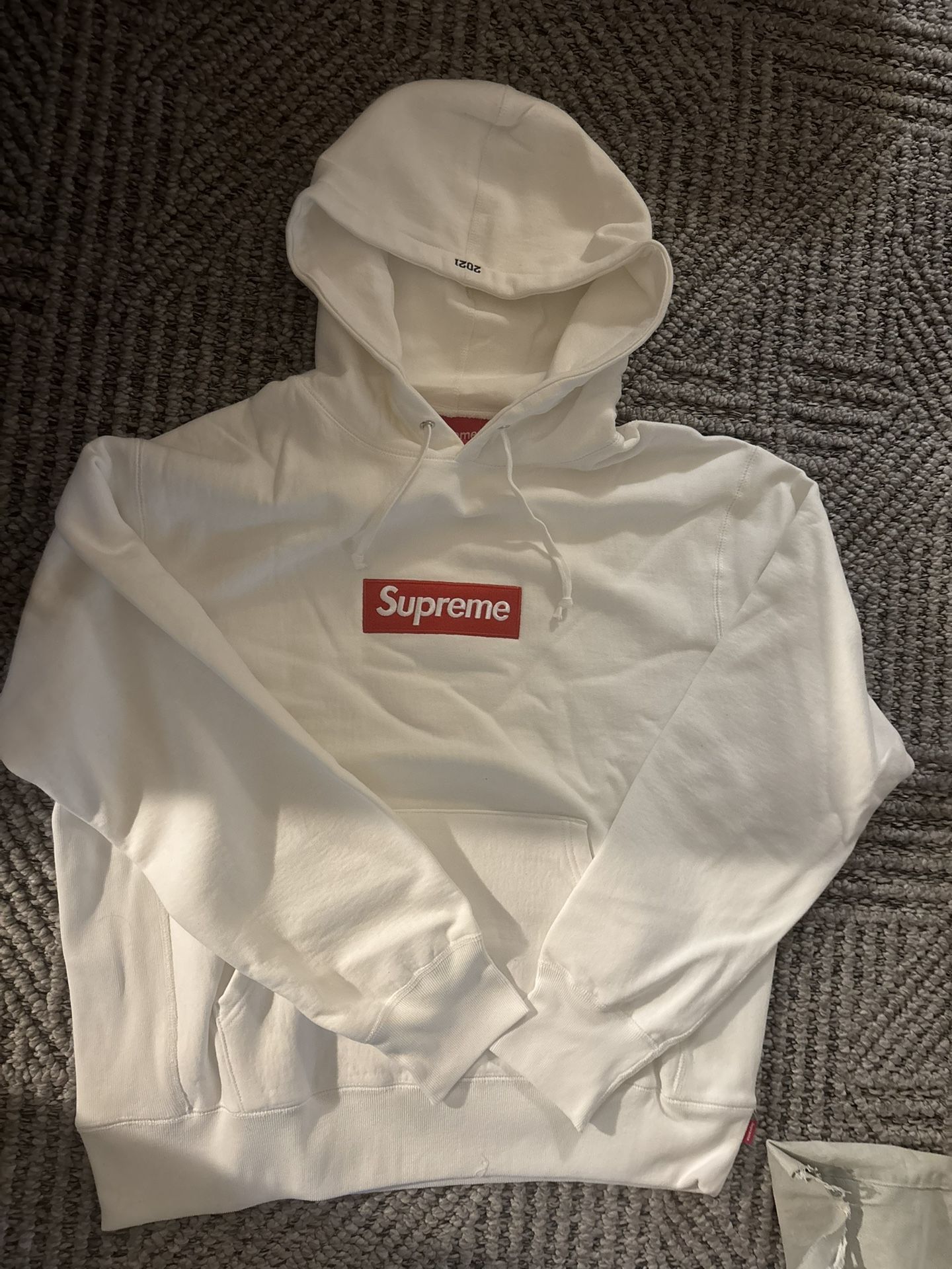 White Red Boxy Supreme Hoodie Brand New !’n