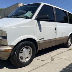 1999 Chevrolet Astro Van