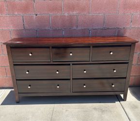 7 Drawer Dresser