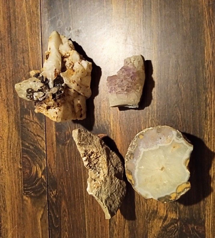 #4 pcs Geode Crystal Collection