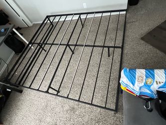 King Metal Platform Bed Frame – Like New