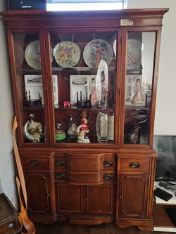 Gorgeous Vintage Mid Century China Hutch