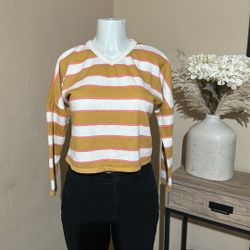 Women’s Long Sleeve Crop Top Size Large 