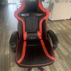 Arozzi gaming Chair 