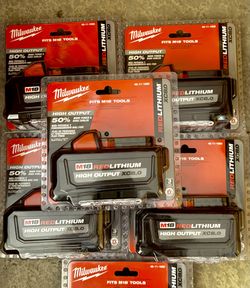 Milwaukee M18 xc8.0 High Output Red Lithium Battery