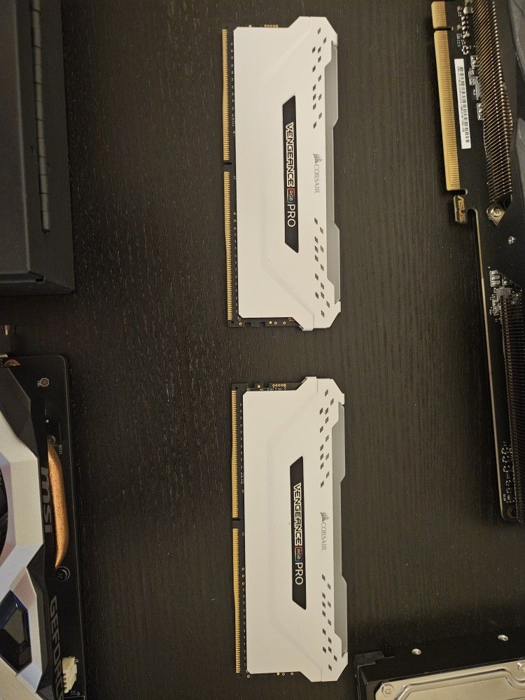 Corsair Ddr4 16gb Ram 2x8GB
