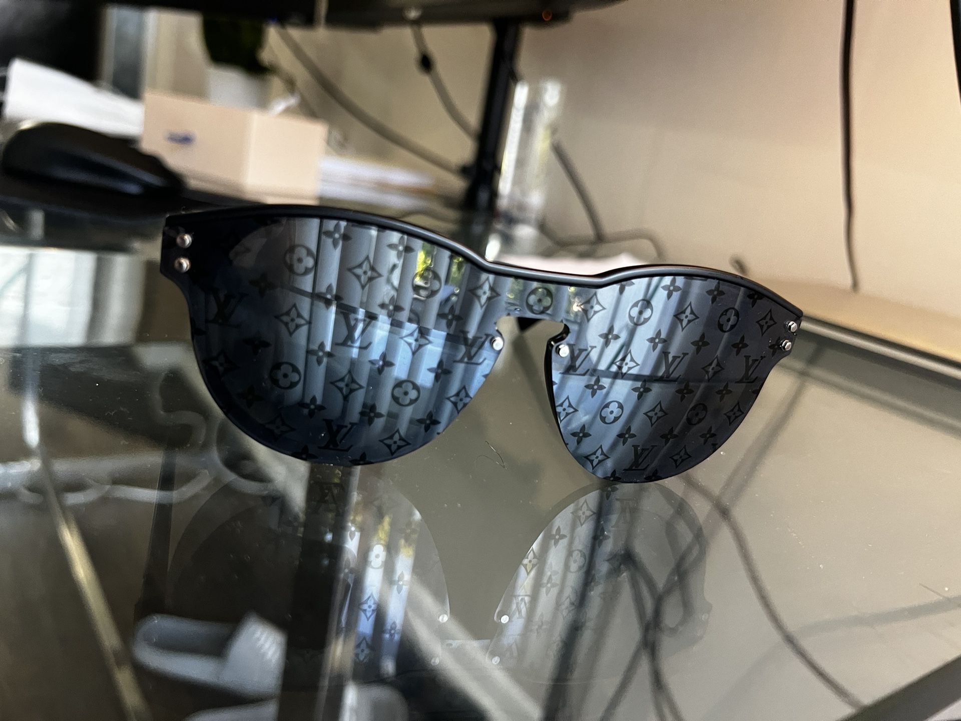 Louis Vuitton Sunglasses LV Waimea Round for Sale in Biscayne Park, FL -  OfferUp