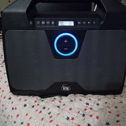 G-BOOM 3, WIRELESS BLUETOOTH ,PARTY SPEAKER Selling For  $25Worth 100