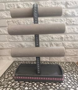 Richards 3-Tier T-Bar Bracelet Display Stand Velvet Gray Black Pink