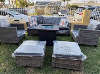 Patio furniture set outdoor new in the box
