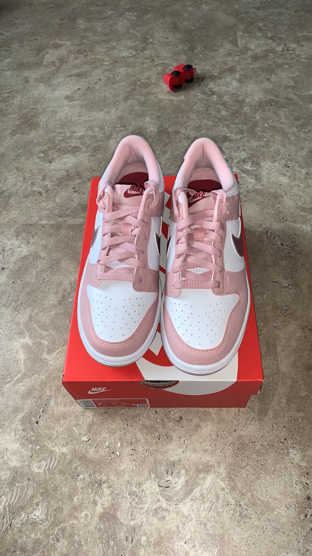 NWT Nike Dunk Low Pink Velvet GS size 7Y /8.5-9Women’s
