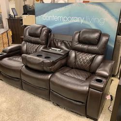 Chocolate Warnerton Power Reclining Sofa /couch /Living room set