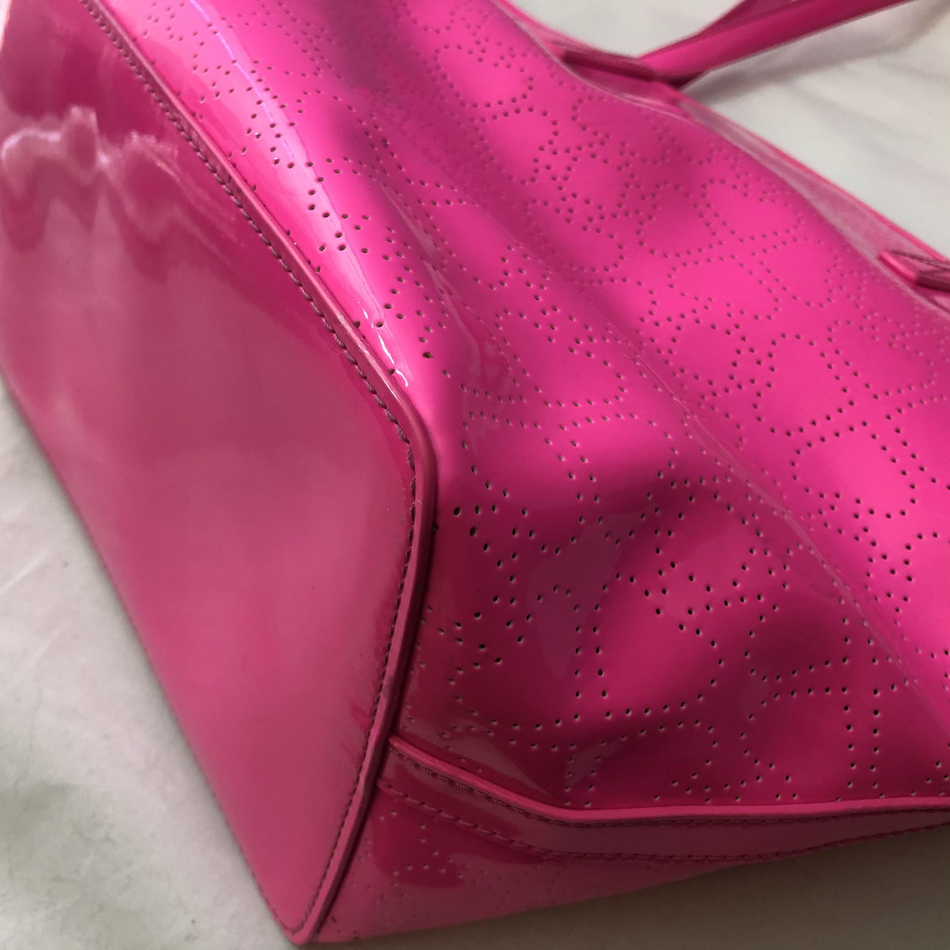 Versace Logo Neon Pink Tote Bag Set for Sale in Boca Raton, FL - OfferUp