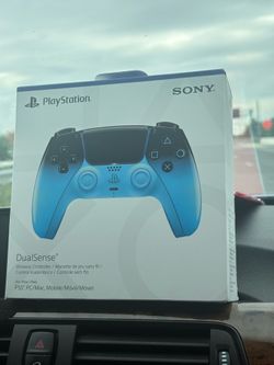 PS5 controllers