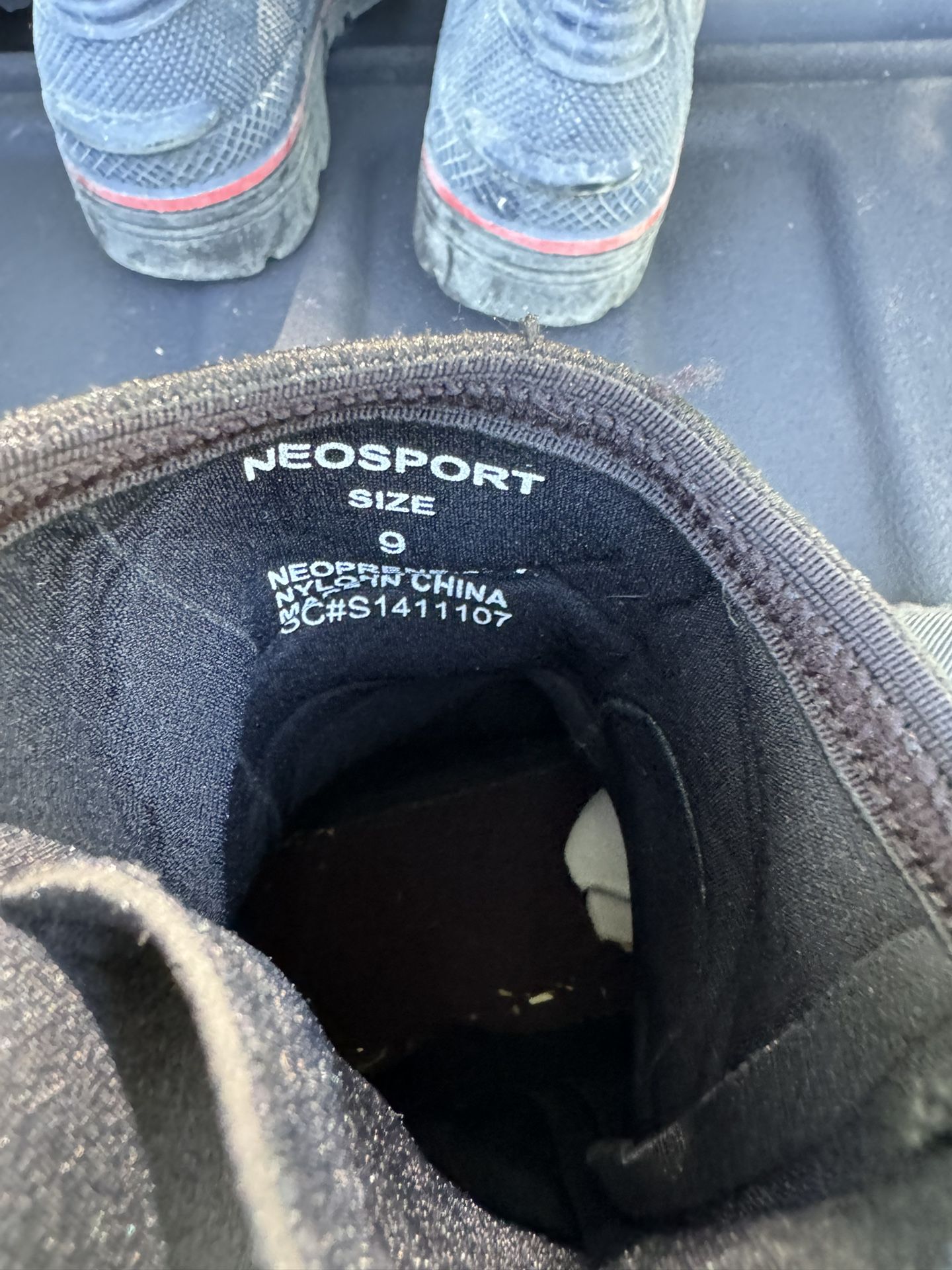 Women’s Diving Booties Size 9