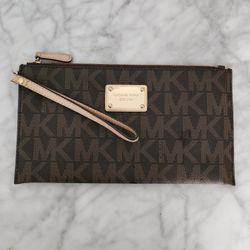 Michael Kors Clutch