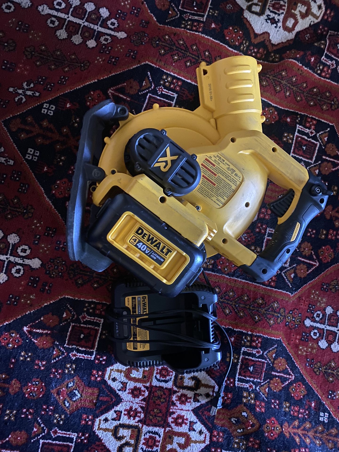 Dewalt 40v Batteri And Charger Blower