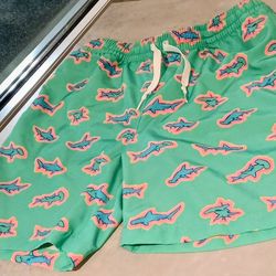 XL 14-16 Lg Boys youth Chubbies swimming trunks multicolor shark print