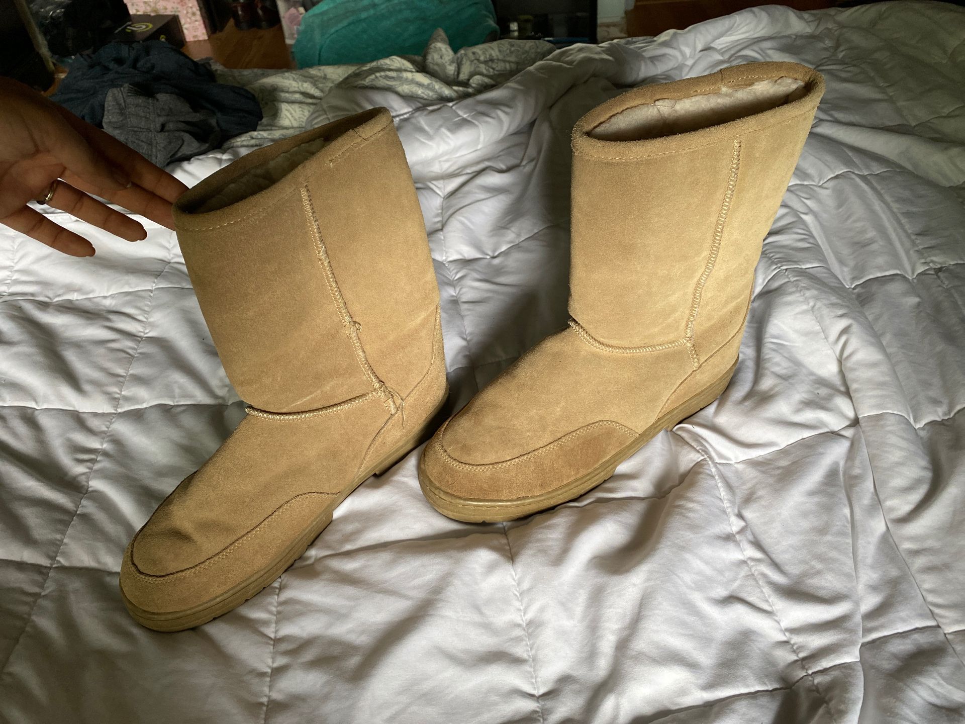 size 11 women’s faux fur boots