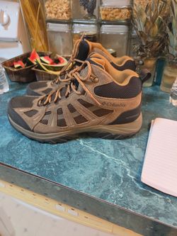 Shoes  Columbia