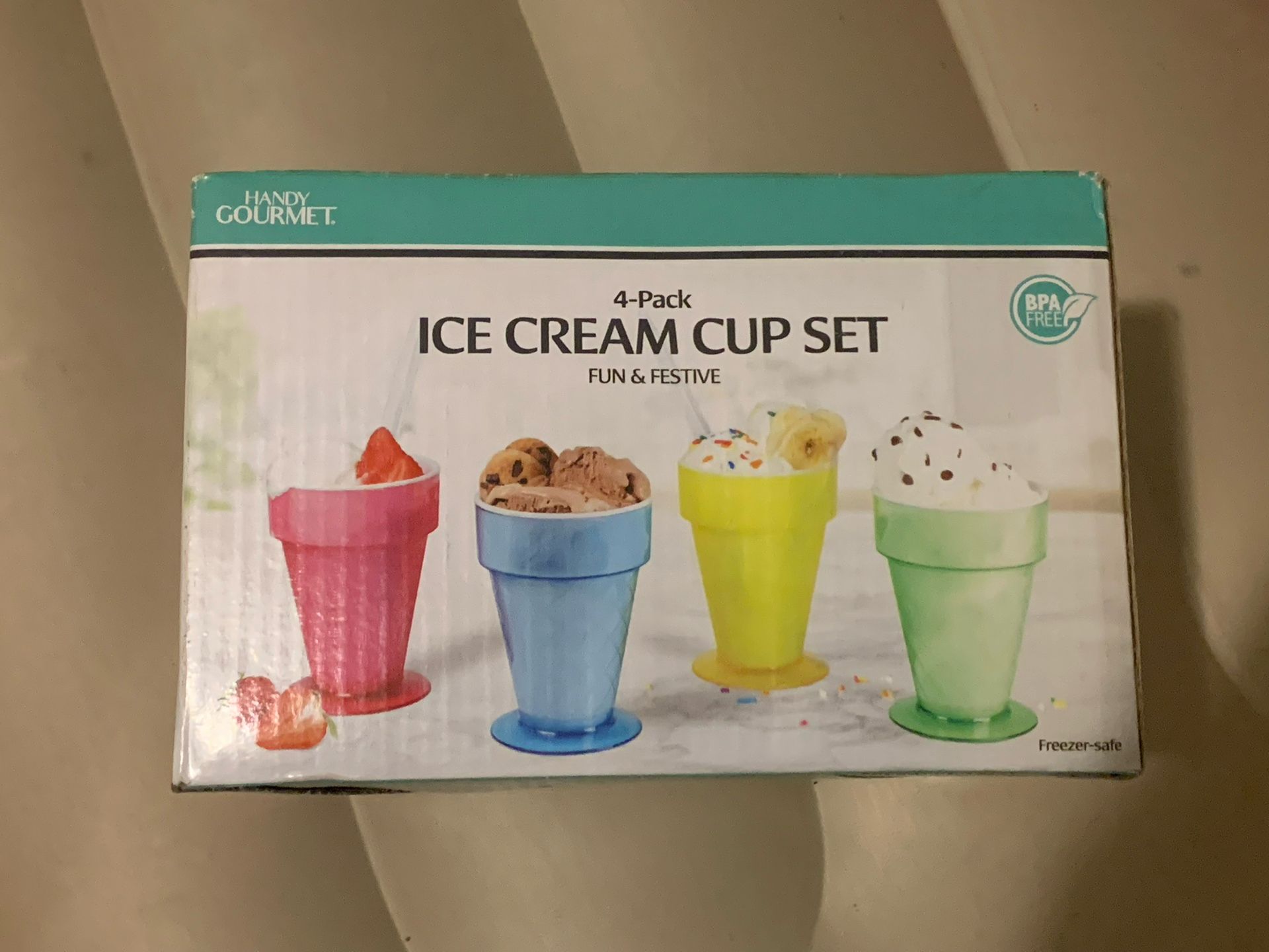 Brand new 4 piece set of handy gourmet ice cream cups