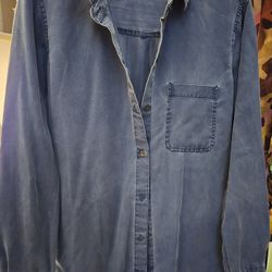 Ladies Medium Old Navy Stone Washed Button Down Shirt