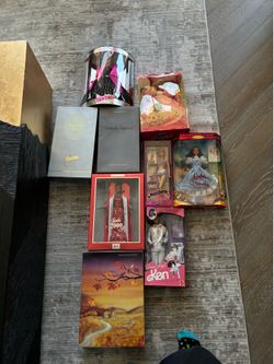 Vintage Barbie collector doll lot- 8 Dolls mostly new