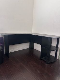 Black wood corner desk