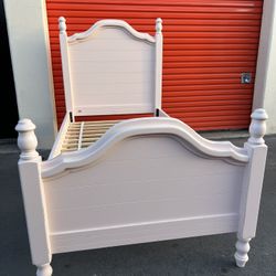 Vintage Style Real Wood Good Brand XL Twin Bed 