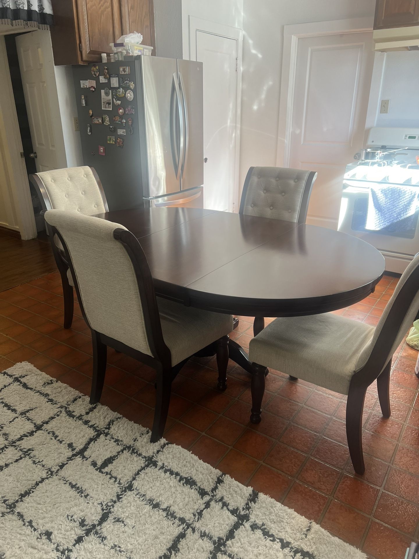 Kitchen Table 4 Chairs